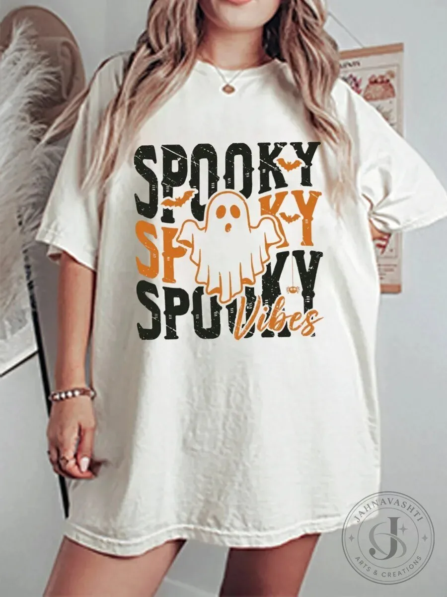Spooky Spooky Spooky Vibes Halloween Ghost Graphic T-Shirt